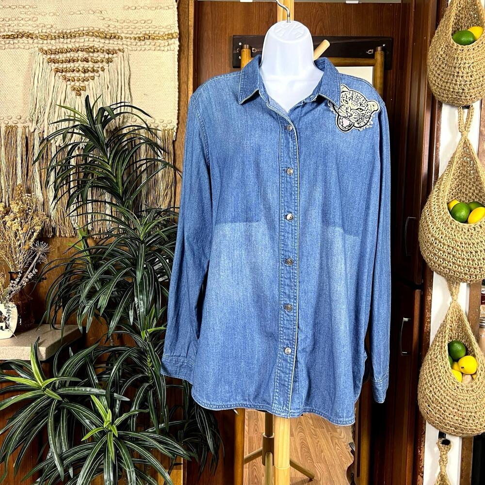 Oversized Denim Button Down Shirt XL | Chambray Leopard Patch Top Boyfriend Fit